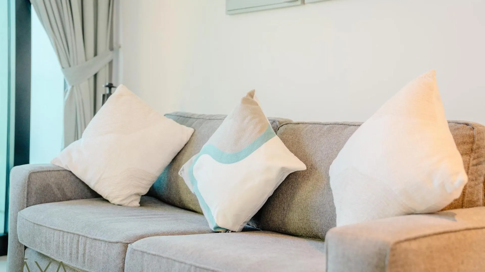 Luxury Beachfront 1Br Jumeirah Gate Tower 1 By Aya Boutique Dubaj Apartmán