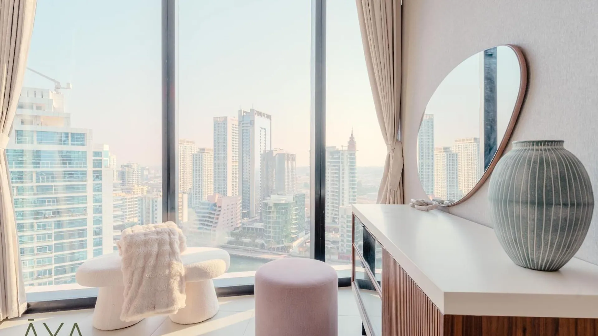 Luxury Beachfront 1Br Jumeirah Gate Tower 1 By Aya Boutique Dubaj
